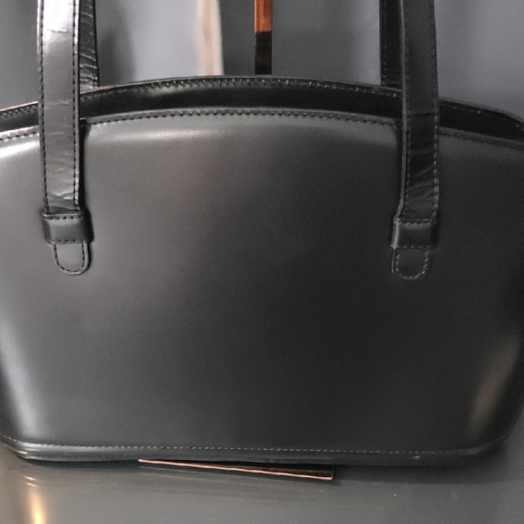 Vintage Bally Black Leather Shoulder Bag  Gold BB Logo |Authentic w/ COA - Picture 5 of 15